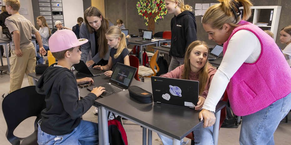 /media/22wfodho/sro_4673.jpg?width=930&height=463&v=1dc2f0e3a87d3e0